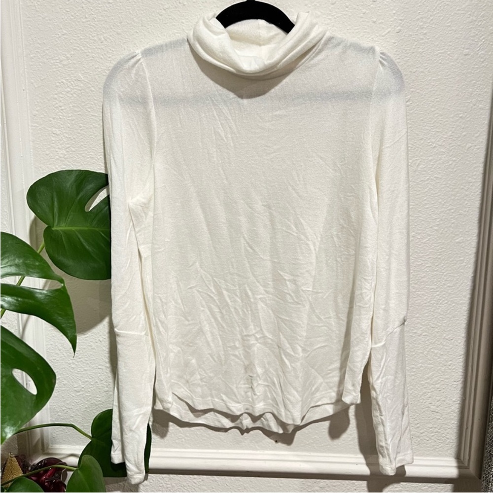NWT. Anthropologie turtleneck long sleeve top